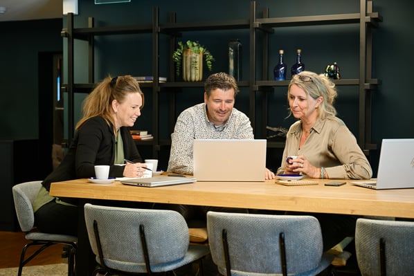 BvOF 2024 AOMB - Mirella + Guy + Judith 03